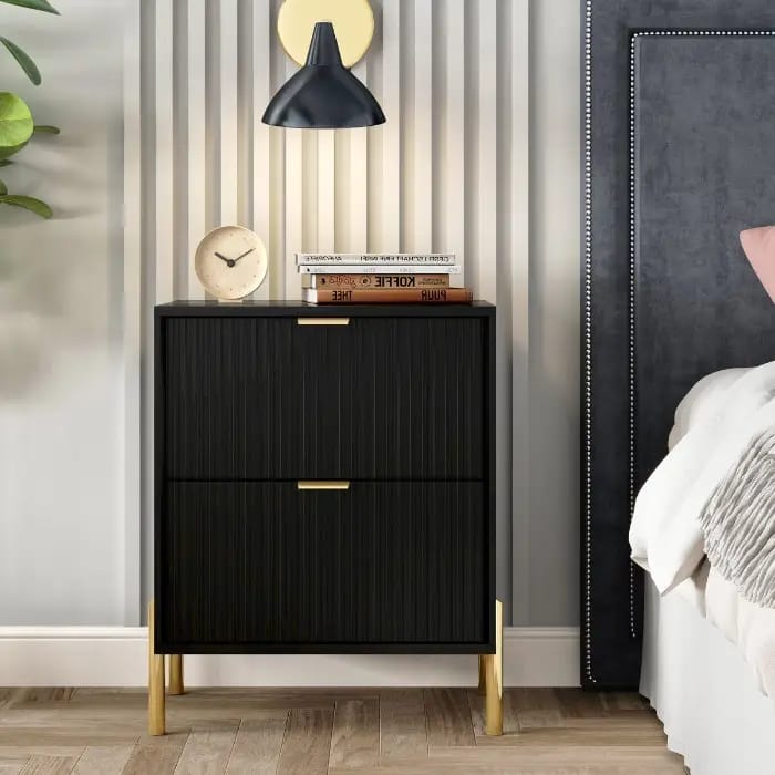 Akrio Side table