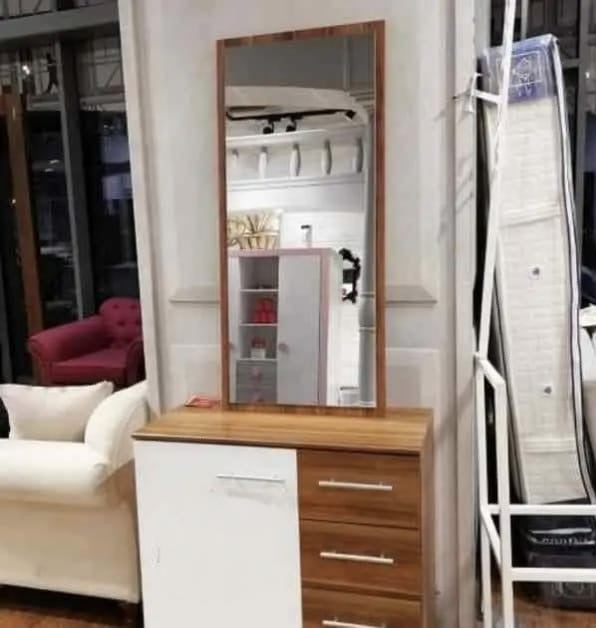 Fella dressing table