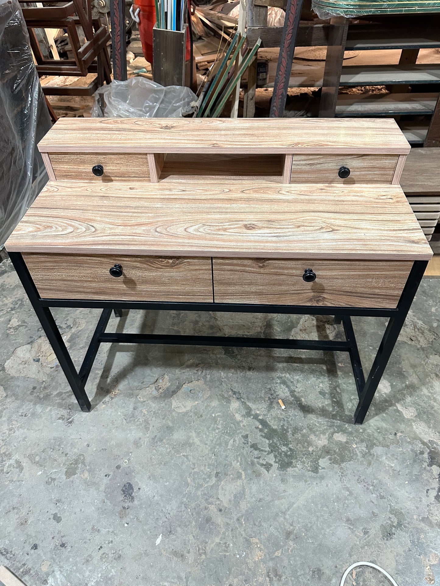 Elif Study Table