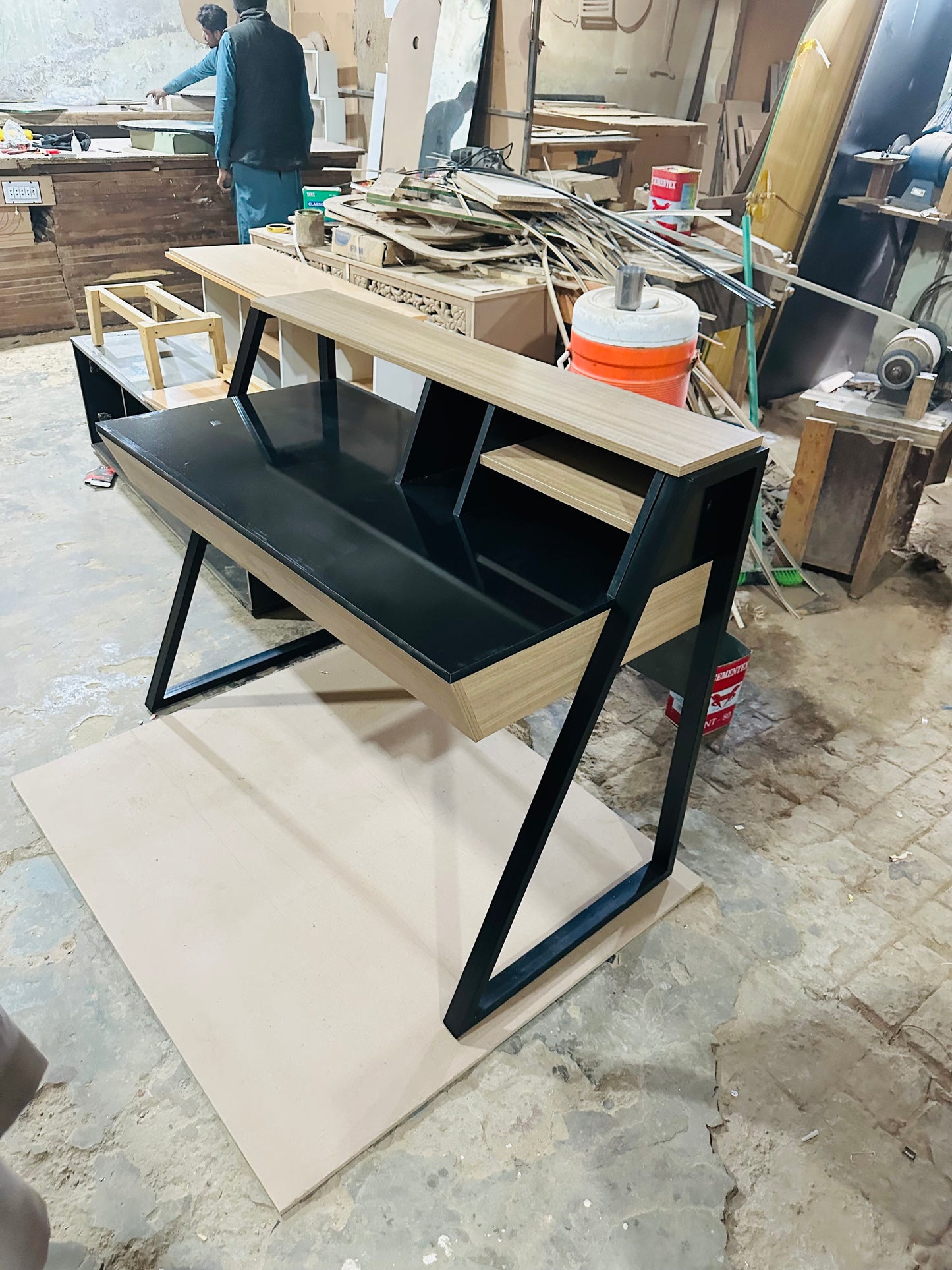 Ayla Study Table