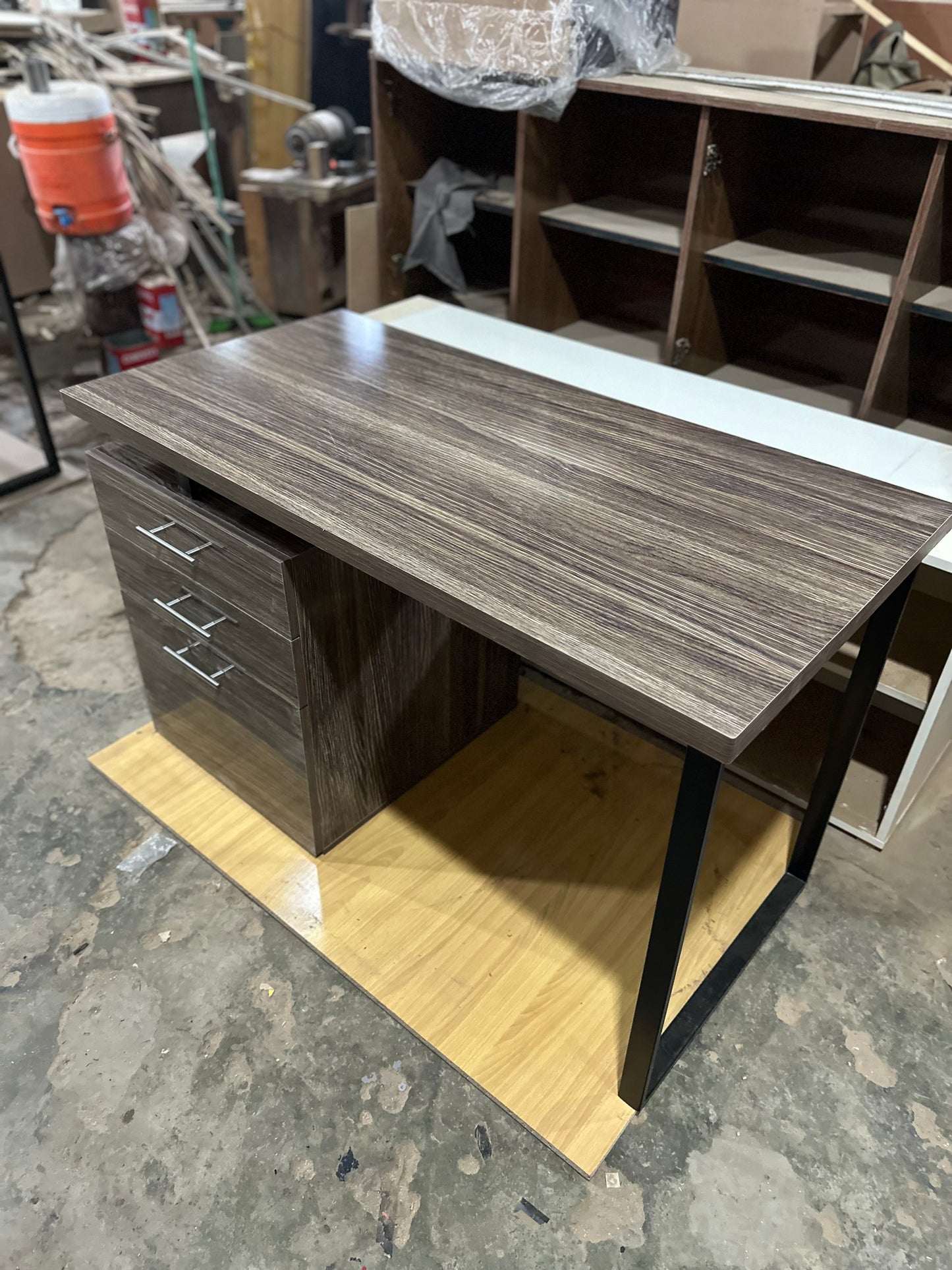 Alara Study Table