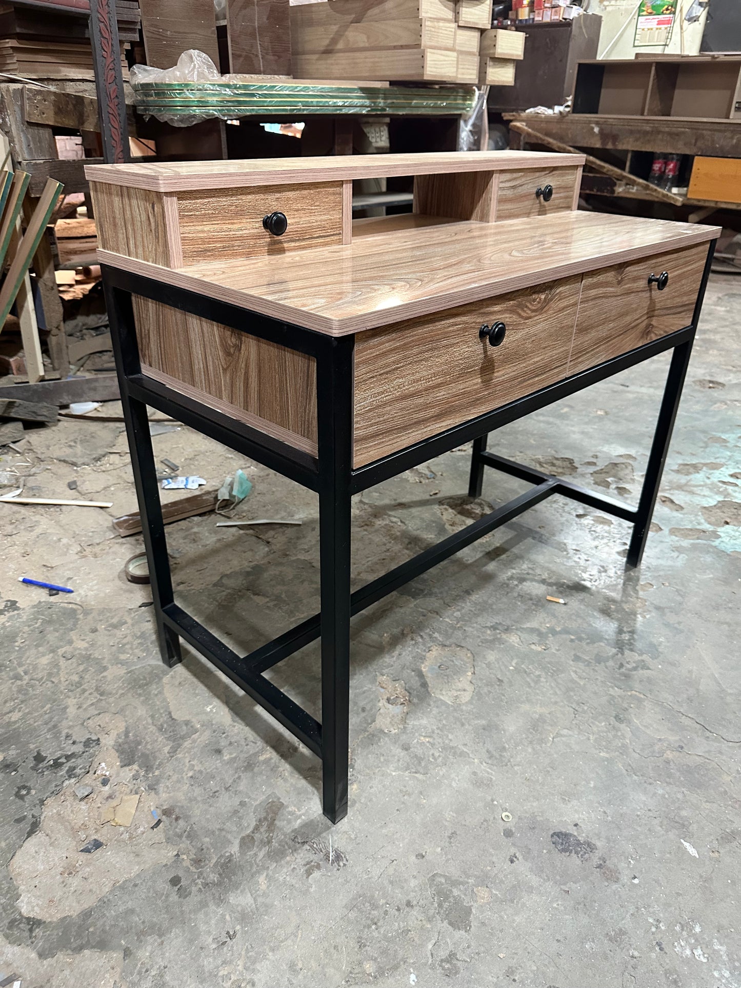 Elif Study Table