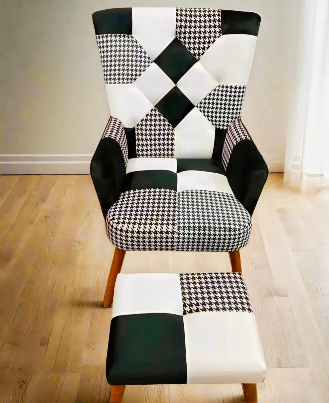 Azil Bedroom Chair