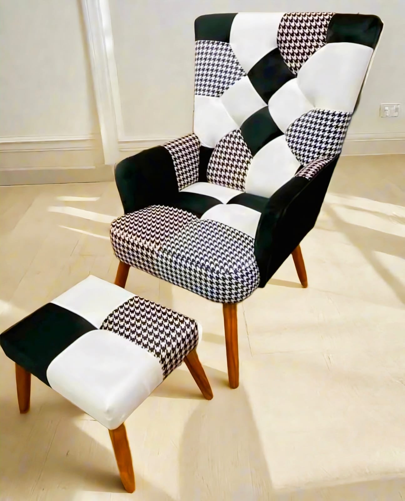 Azil Bedroom Chair