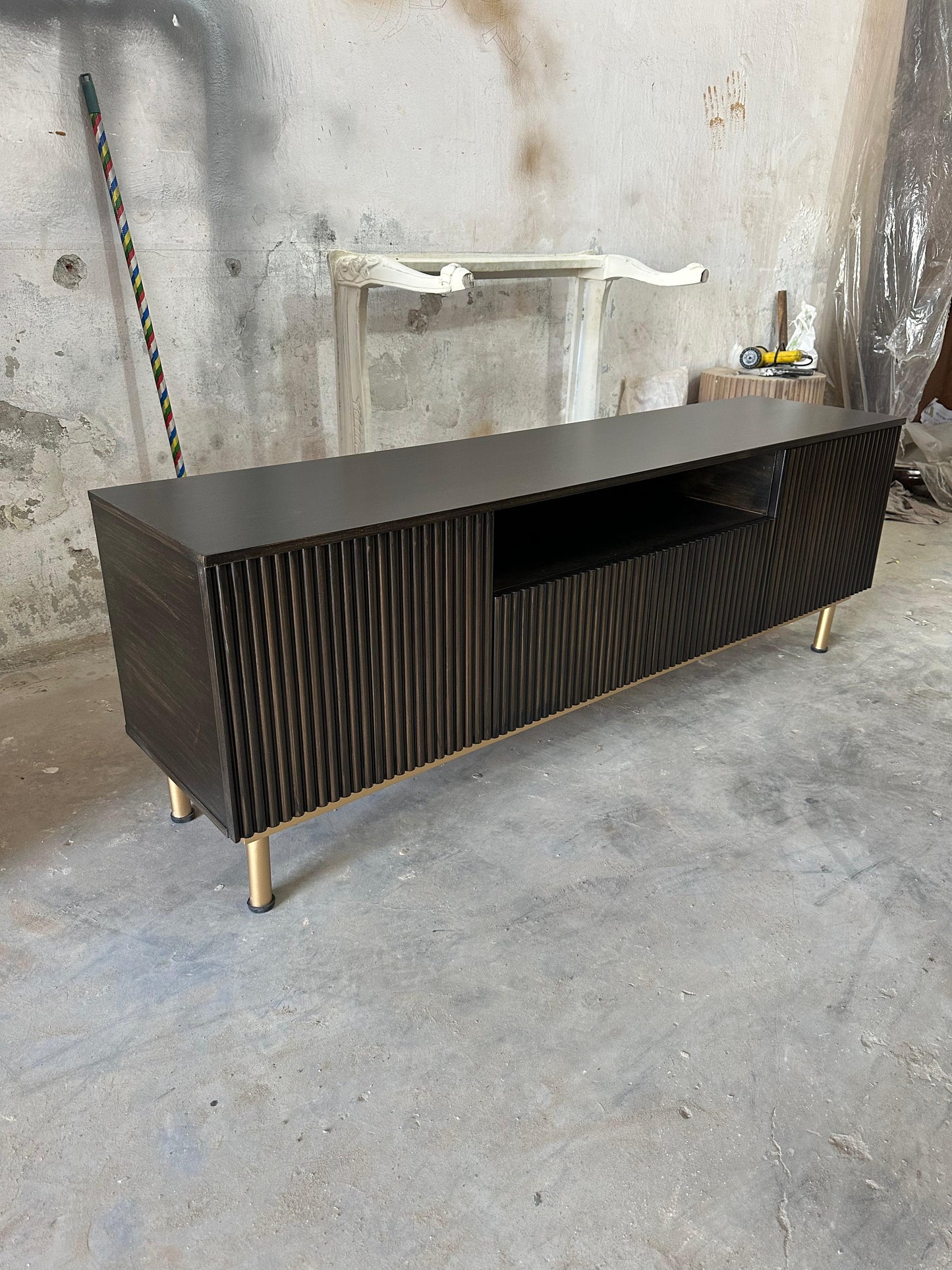 Angel LCD/TV Console