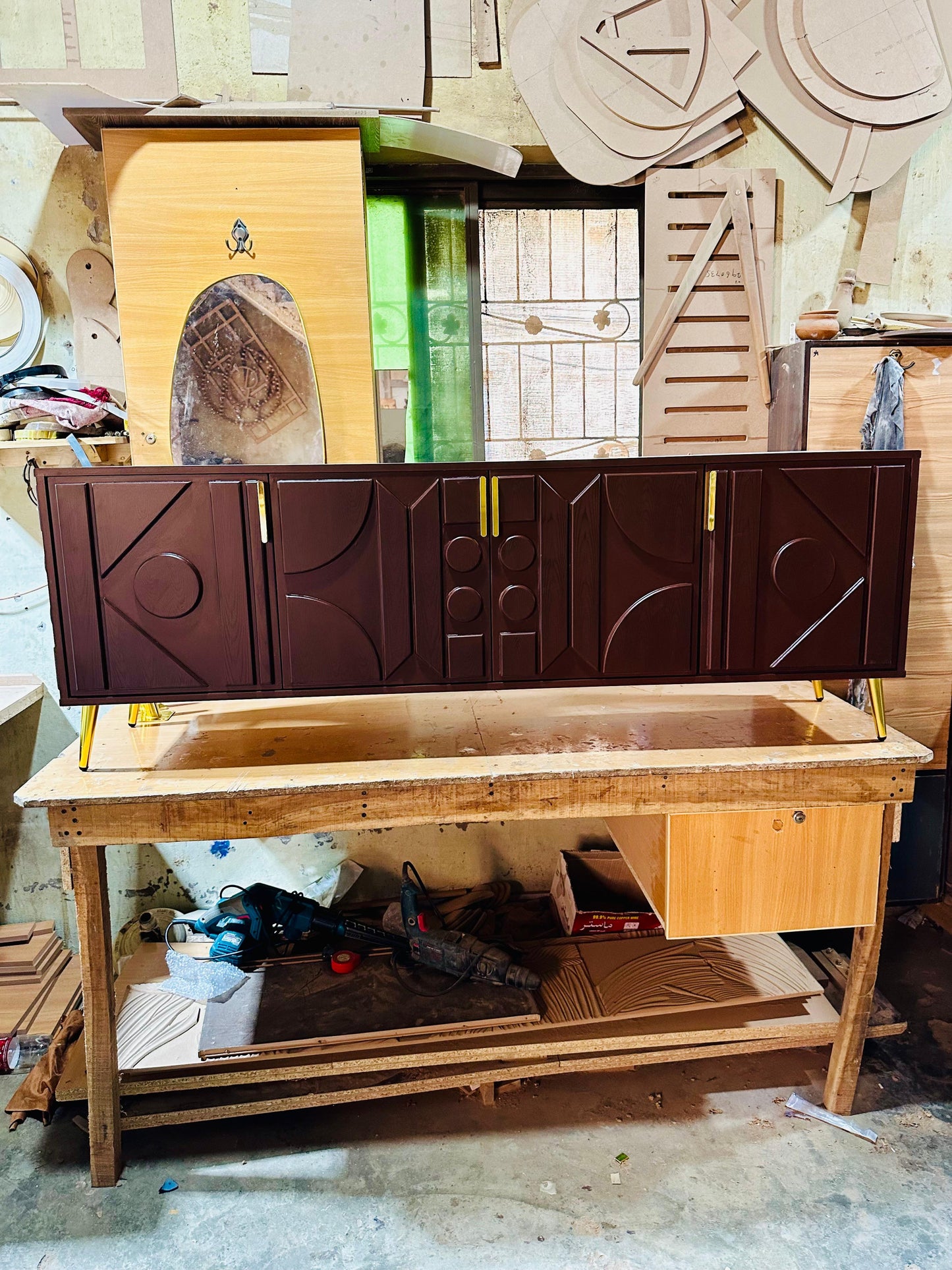Alda TV/LCD Console