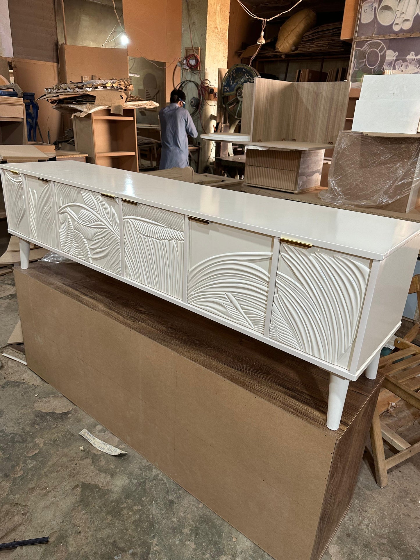 Leaf LCD/TV Console