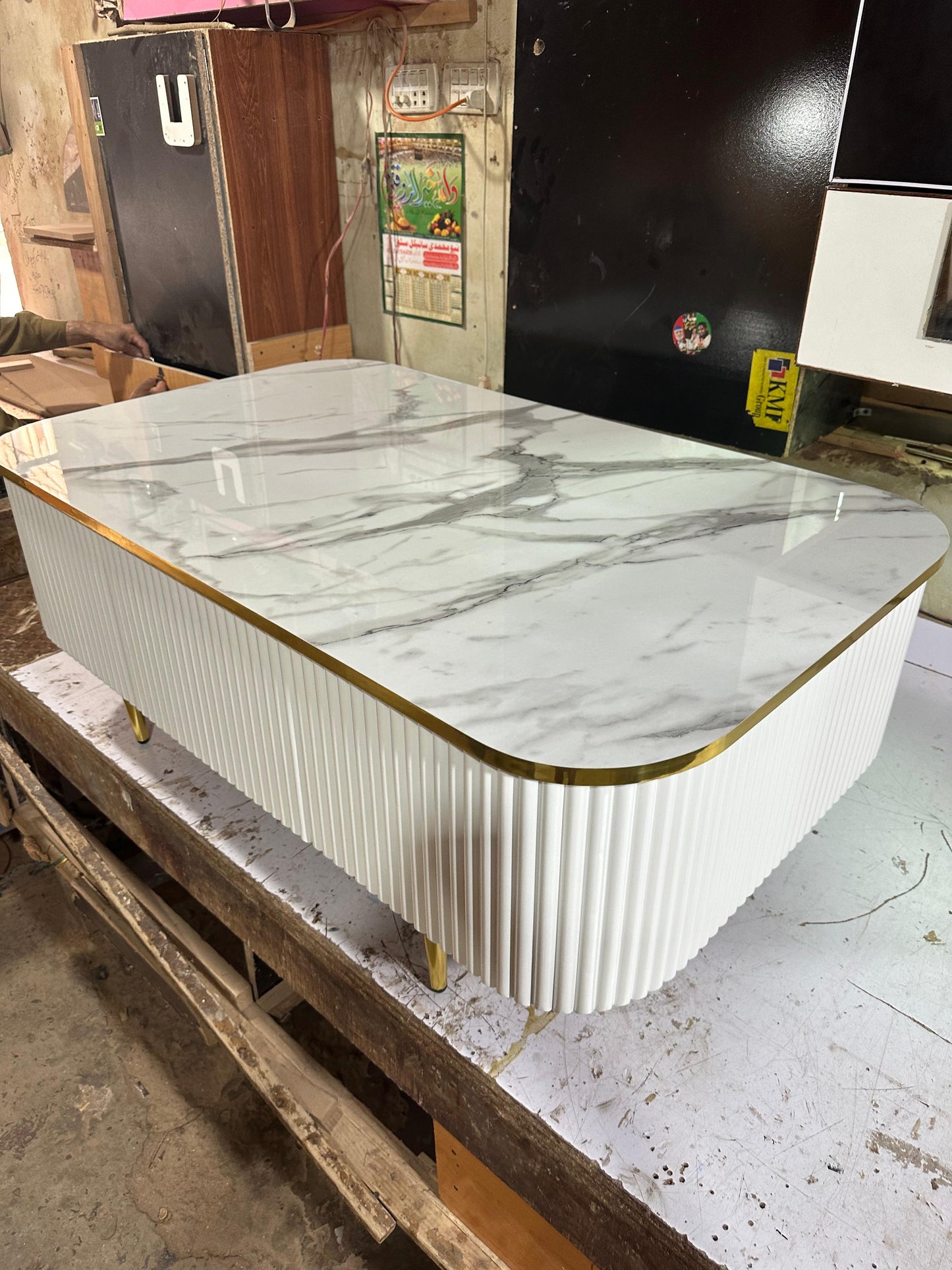 Albus Coffee Table / Center Table