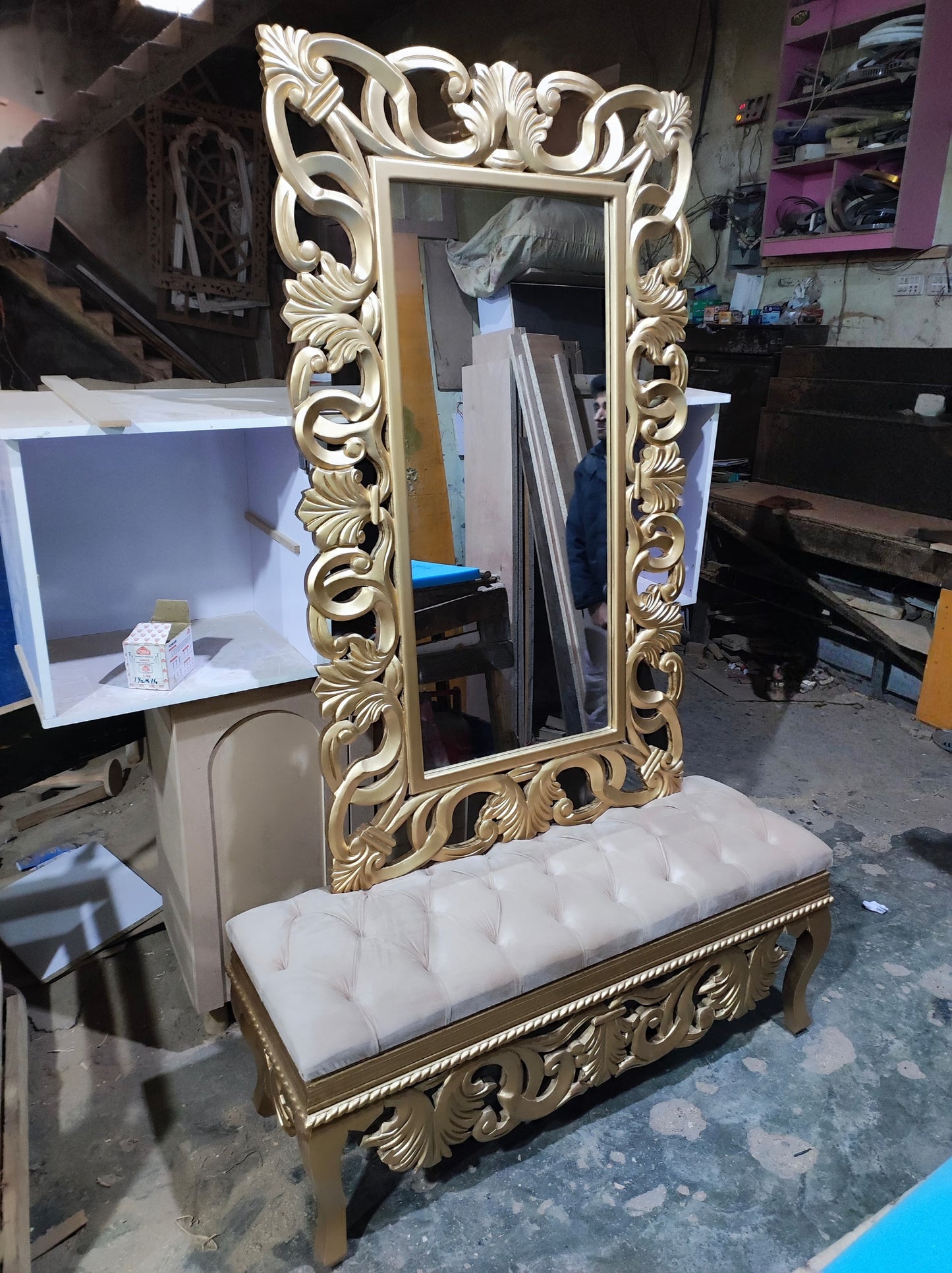 Anne Seater & Mirror