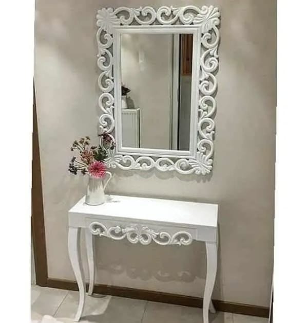 Jessy Mirror Console