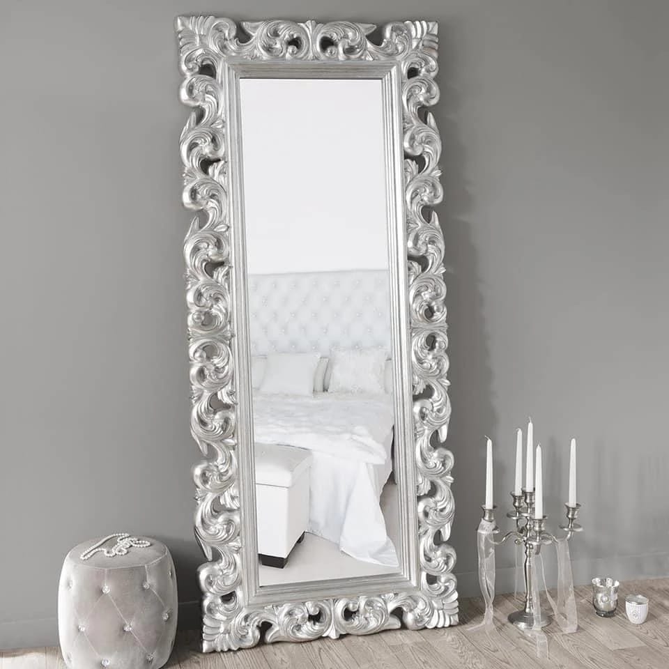 Royal Mirror