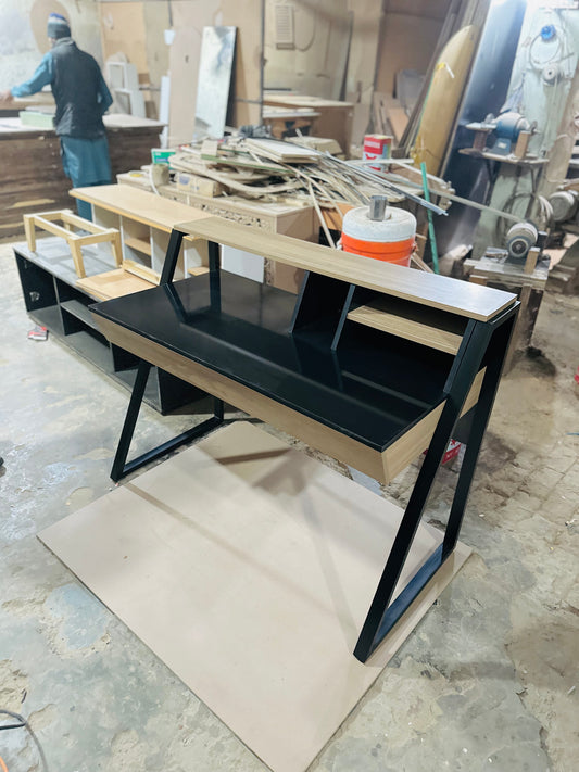 Ayla Study Table