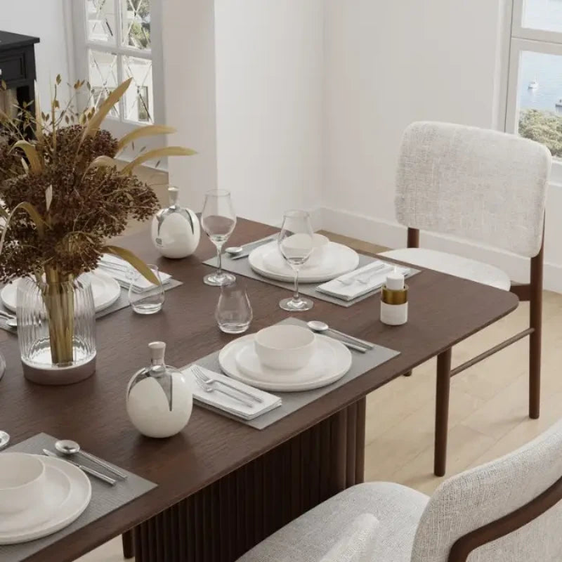 Legil Dining table