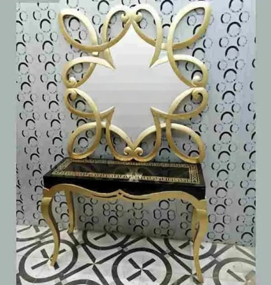 Lavish Mirror Console Golden