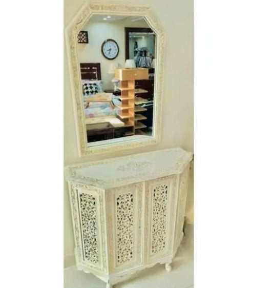 Shahi Mirror Console